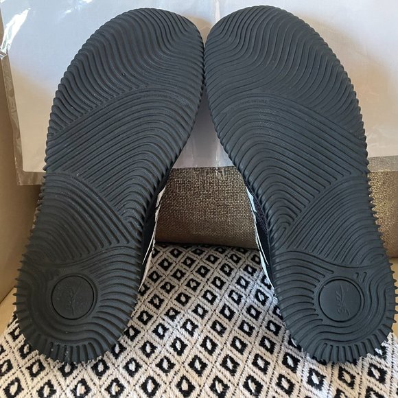 REEBOK X VICTORIA BECKHAM Dual Court II pebbled-leather and mesh Sneakers - Picture 10 of 13